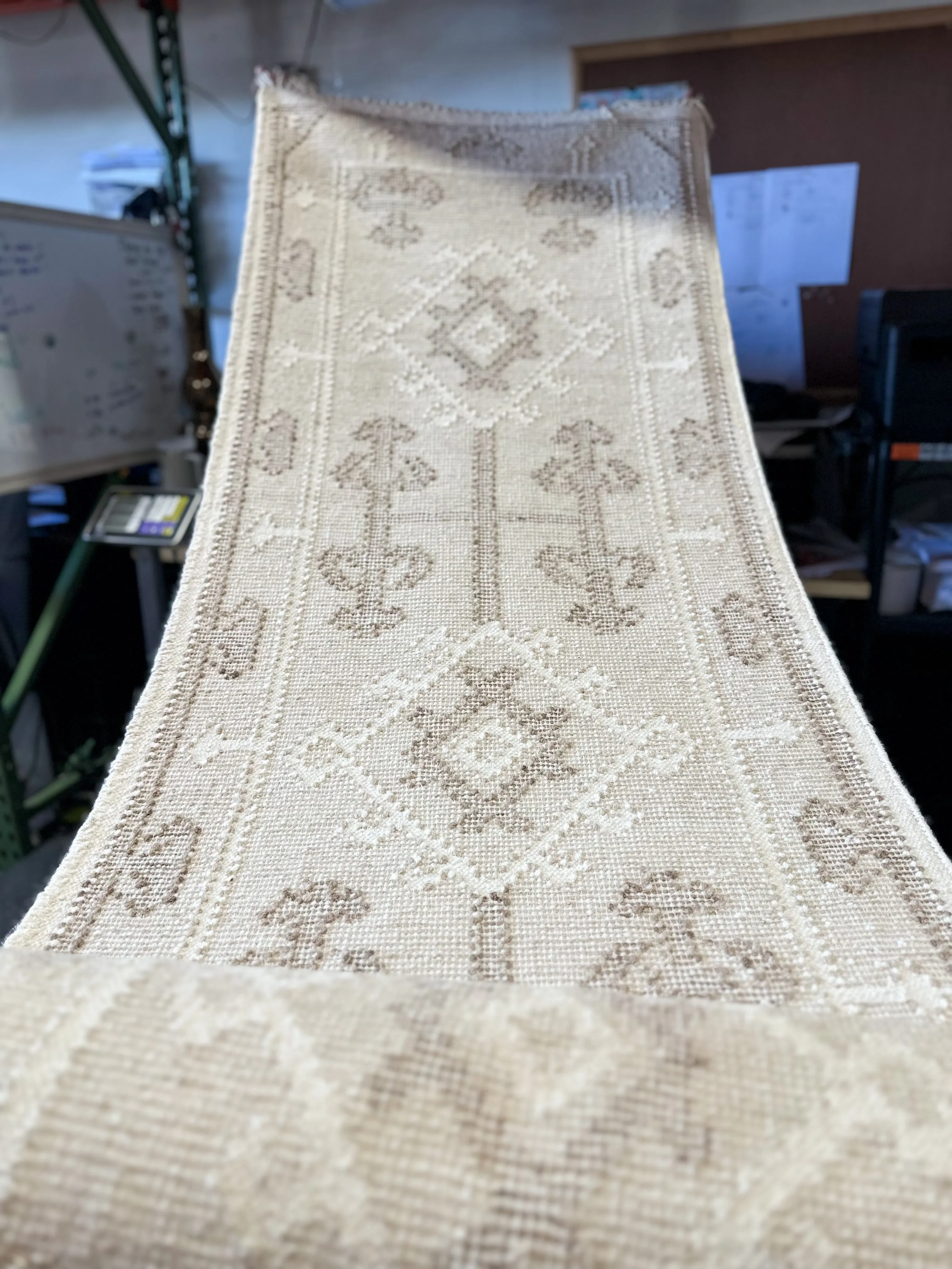 Alamere Rug (2.6’x16’)-Natural