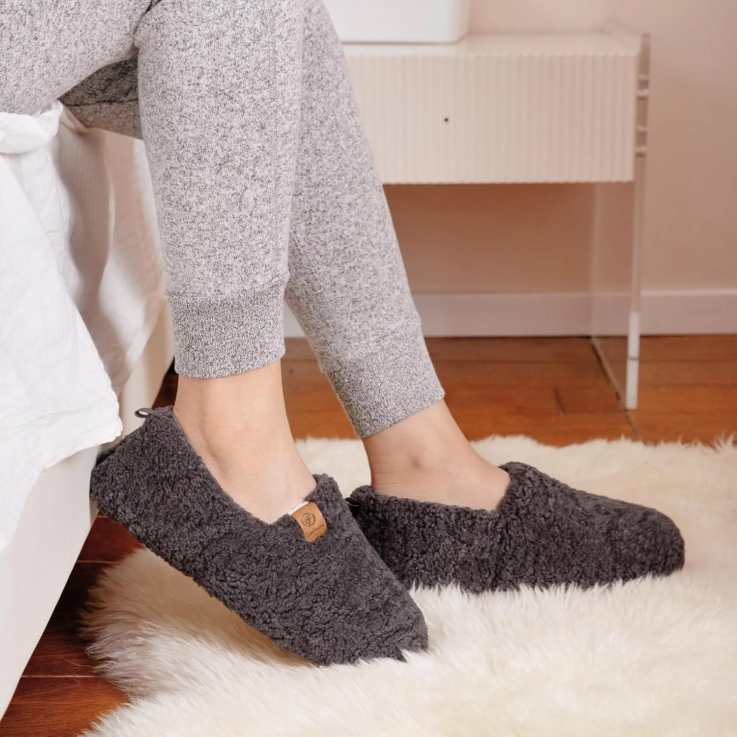 EverFoams Womens Soft Curly Full Slippers Memory Foam Lightweight House Shoes Cozy Loafer with Polar Fleece Lining